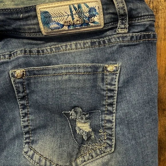 Grace in LA Women's Faded Blue Slim Straight Jeans - Picture 2 of 8